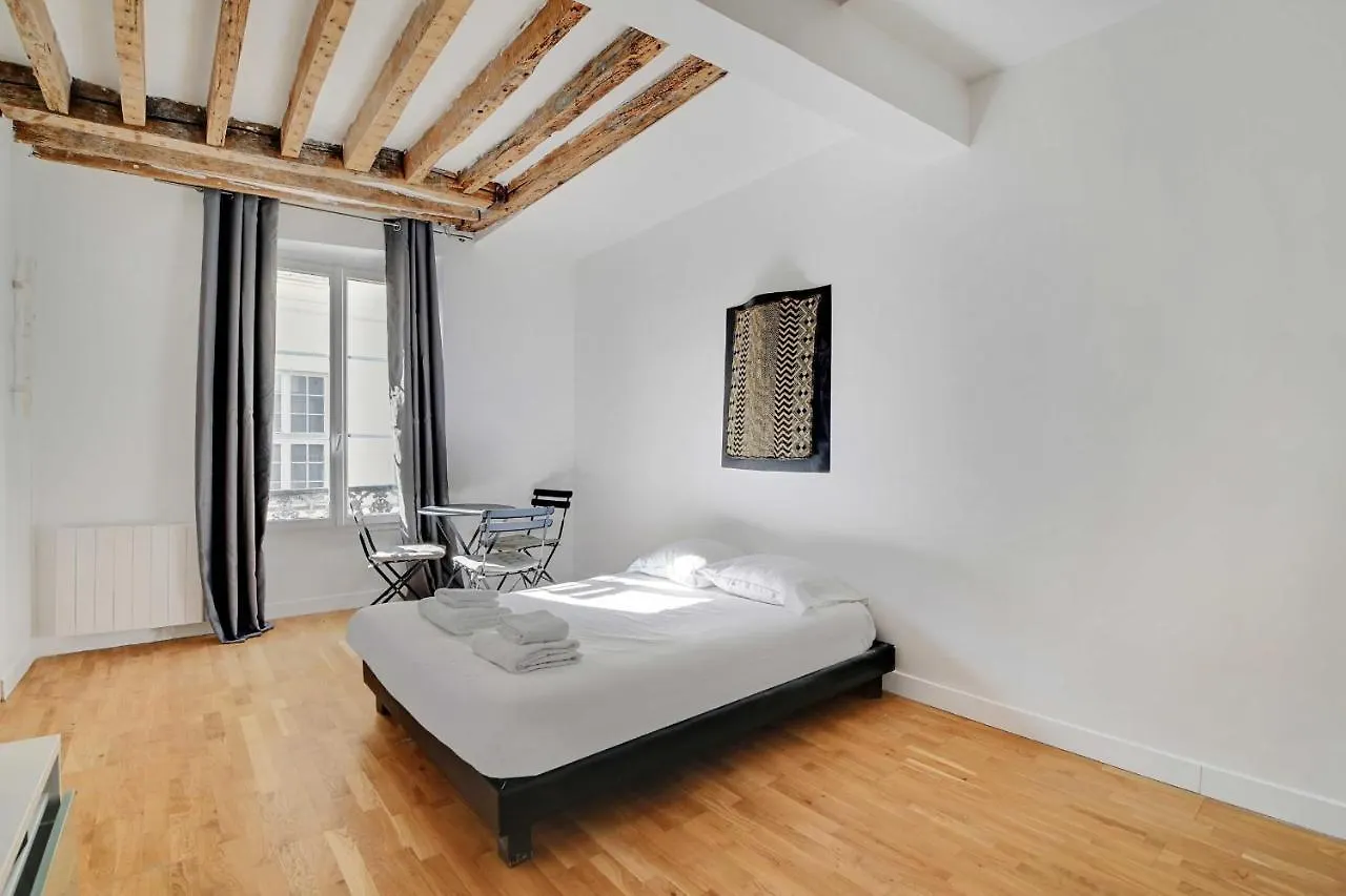 Cosy Appartement In The Heart Of פריז
